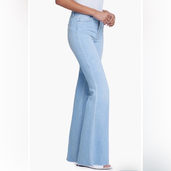 L'AGENCE Sera High Rise Jean Flared Bell Bottom Jeans Blue Cloud Chic Size 25 - Picture 2 of 11